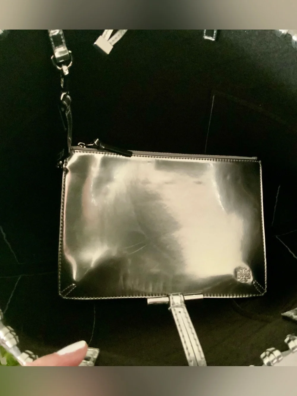 TORY BURCH BLOCK T FELT TOTE W/SILVER LEATHER POUCH EXC CONDITION
